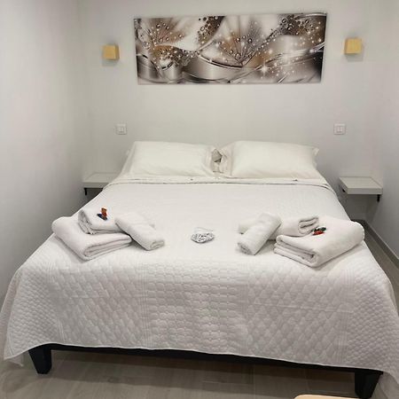 Grand Studio Neuf A 50 M Du Port Saint Tropez Exteriér fotografie