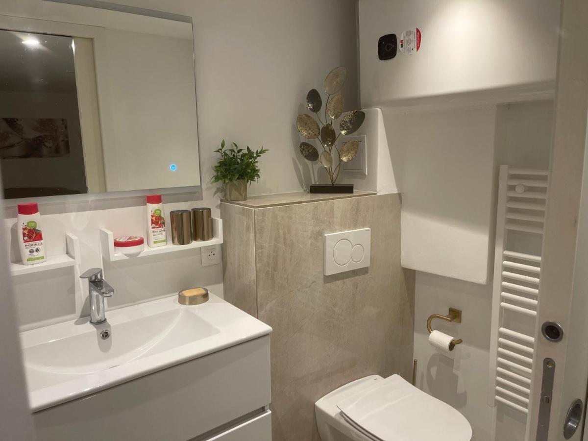Grand Studio Neuf A 50 M Du Port Saint Tropez Exteriér fotografie