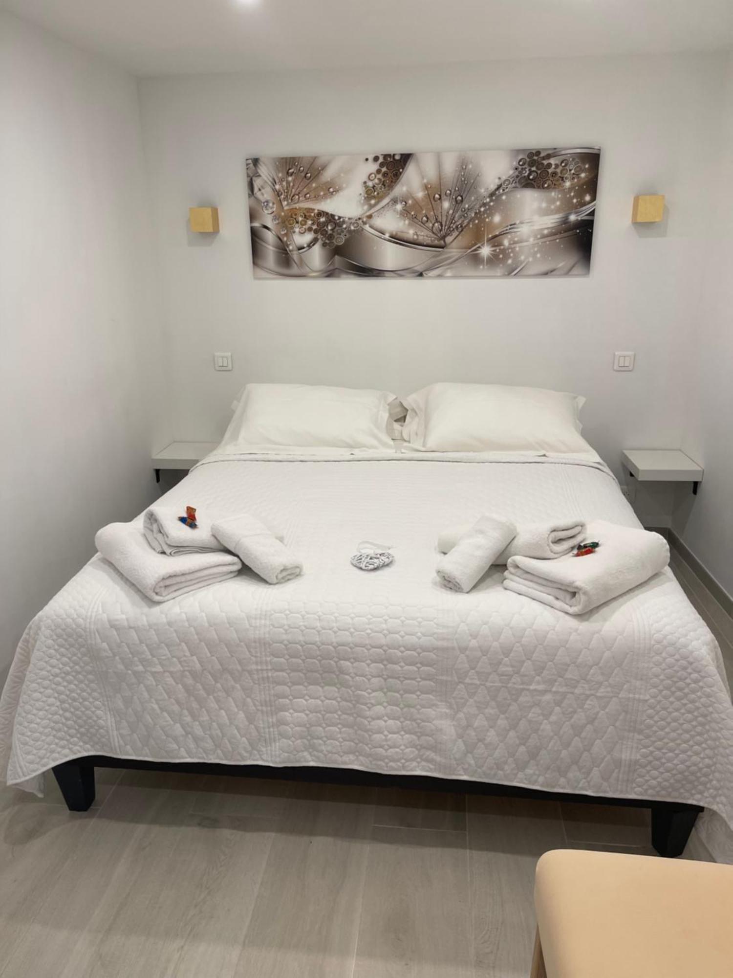 Grand Studio Neuf A 50 M Du Port Saint Tropez Exteriér fotografie